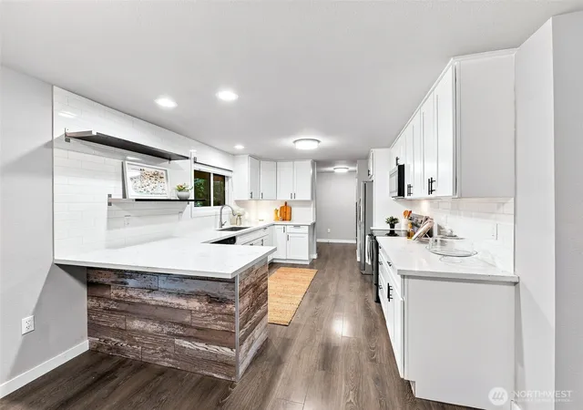 Photo 3 of Single family home for sale at 8925 Timber Loop Se, Olympia, WA 98513 | MLS# NWM2569820 | Listing updated on 2026-09-30