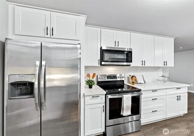 Photo 3 of Single family home for sale at 8925 Timber Loop SE, Olympia, WA 98513 | MLS# NWM2569820 | Listing updated on 2026-09-30