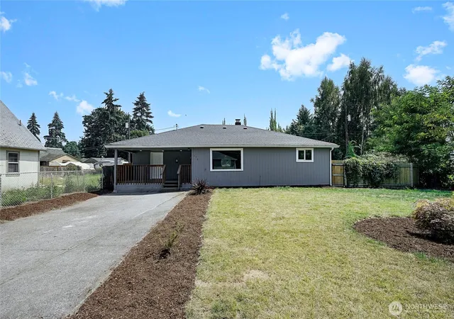 Photo 1 of Sale Pending at 256 Douglas St, Longview, WA 98632 | MLS# NWM2569830 | Listing updated on 2026-09-21