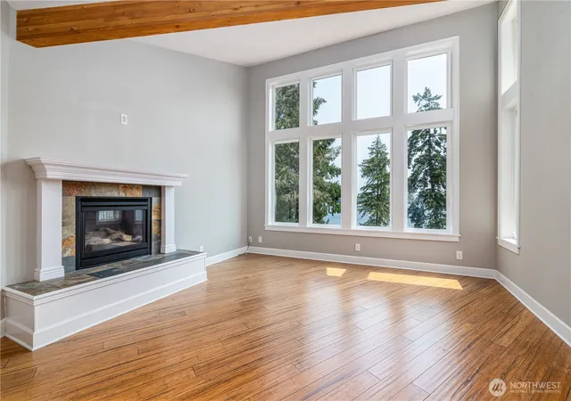 Photo 3 of Single family home for sale at 2142 Island Dr Nw, Olympia, WA 98502 | MLS# NWM2569833 | Listing updated on 2026-09-23