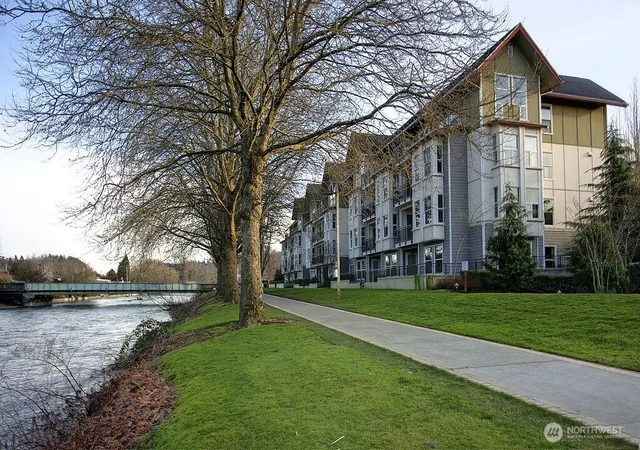 Photo 3 of Condo for sale at 55 Williams Ave S #201, Renton, WA 98057 | MLS# NWM2569857 | Listing updated on 2026-09-23