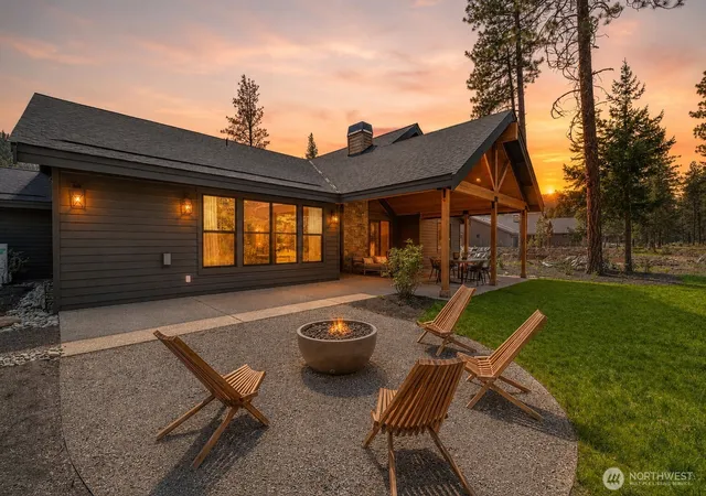 Photo 2 of Single family home for sale at 1170 Domerie Park Loop, Cle Elum, WA 98922 | MLS# NWM2569859 | Listing updated on 2026-09-30