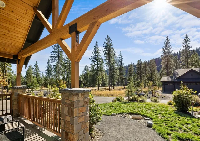 Photo 3 of Single family home for sale at 1170 Domerie Park Loop, Cle Elum, WA 98922 | MLS# NWM2569859 | Listing updated on 2026-10-17