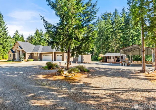Photo 3 of Single family home for sale at 14512 Brenda Dr SE, Yelm, WA 98597 | MLS# NWM2569860 | Listing updated on 2026-09-25