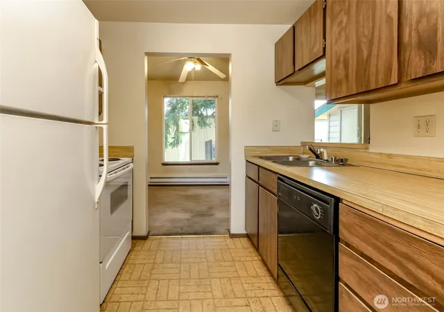 Photo 3 of Condo for sale at 1102 8th Street Ne #4, Auburn, WA 98002 | MLS# NWM2569875 | Listing updated on 2026-09-23
