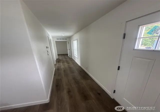 Photo 3 of Manufactured home for sale at 2400 Tacoma Ave #37, Bridgeport, WA 98813 | MLS# NWM2569894 | Listing updated on 2026-09-23
