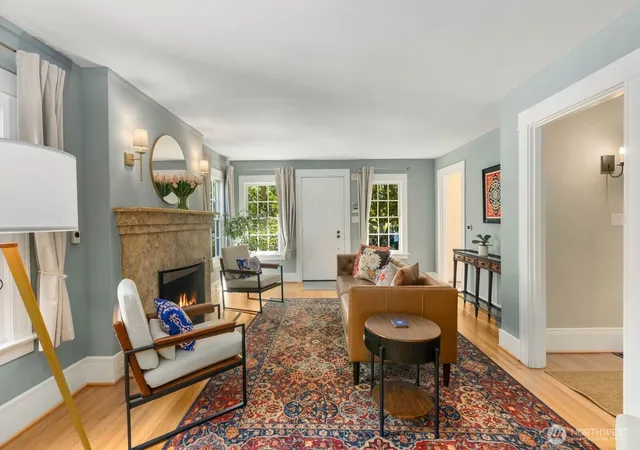 Photo 4 of Single family home for sale at 1624 E Mcgraw St, Seattle, WA 98112 | MLS# NWM2569905 | Listing updated on 2026-09-22