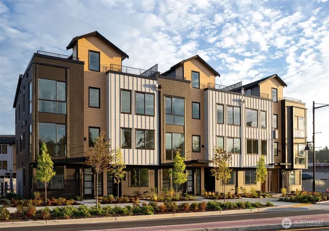 Townhouse for sale at 13326 NE (site 5) 175th Ct, Woodinville, WA 98072 | MLS# NWM2569906