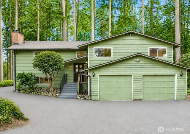 Photo 2 of Single family home for sale at 318 170th Place Sw, Bothell, WA 98012 | MLS# NWM2569912 | Listing updated on 2026-09-29