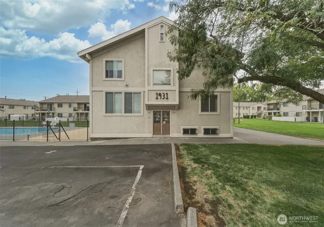 Photo 1 of Sale Pending at 1931 Melrose St #101, Walla Walla, WA 99362 | MLS# NWM2569916 | Listing updated on 2026-10-03