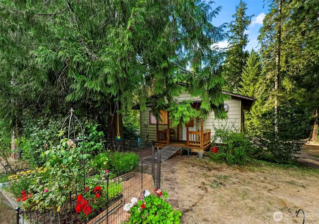 Photo 3 of Sale Pending at 13836 166th Avenue Se, Rainier, WA 98576 | MLS# NWM2569925 | Listing updated on 2026-09-17