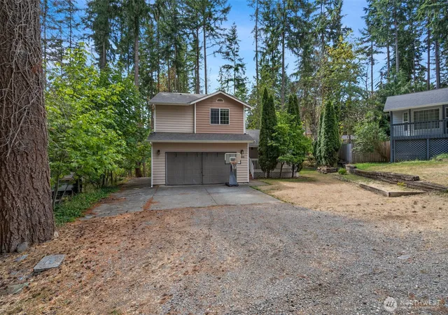 Photo 2 of Single family home for sale at 18133 Stoney Ct Se, Yelm, WA 98597 | MLS# NWM2569932 | Listing updated on 2026-09-23
