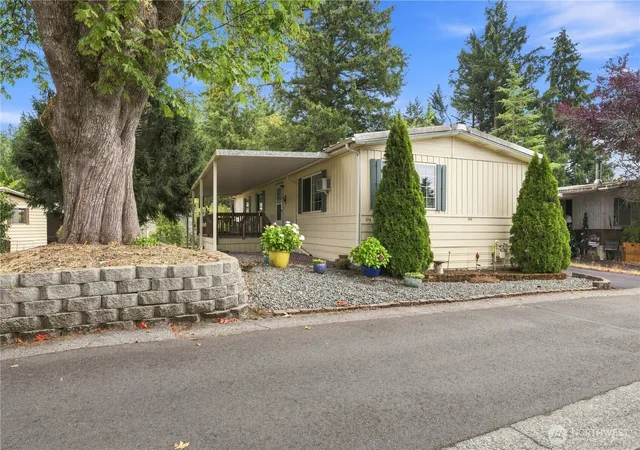 Photo 1 of Manufactured home for sale at 18425 Ne 95th Street #176, Redmond, WA 98052 | MLS# NWM2569934 | Listing updated on 2026-10-01
