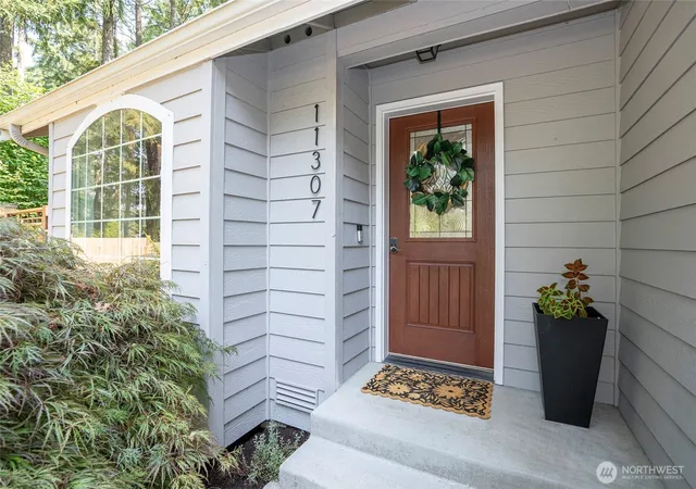 Photo 3 of Sale Pending at 11307 149th Avenue Nw, Gig Harbor, WA 98329 | MLS# NWM2569948 | Listing updated on 2026-09-25