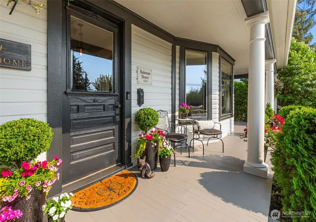 Photo 2 of Single family home for sale at 317 Ave B, Snohomish, WA 98290 | MLS# NWM2569952 | Listing updated on 2026-09-18