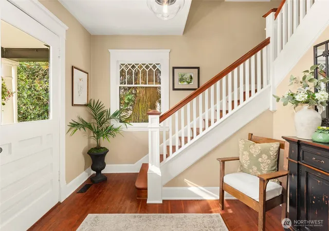 Photo 3 of Single family home for sale at 317 Ave B, Snohomish, WA 98290 | MLS# NWM2569952 | Listing updated on 2026-09-18