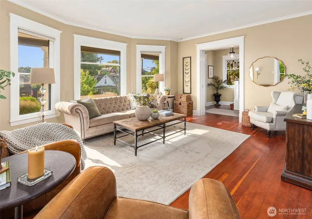 Photo 4 of Single family home for sale at 317 Ave B, Snohomish, WA 98290 | MLS# NWM2569952 | Listing updated on 2026-09-18