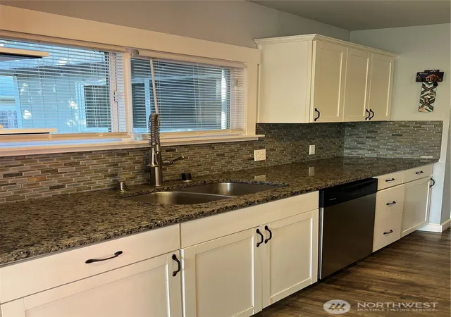 Photo 3 of Single family home for sale at 414 Chambers St Ne, Olympia, WA 98506 | MLS# NWM2569985 | Listing updated on 2026-10-01