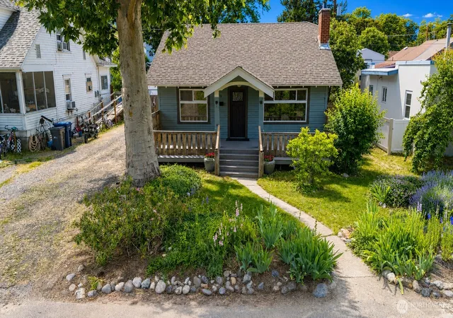 Photo 1 of Single family home for sale at 123 Riverfront Dr, Cashmere, WA 98815 | MLS# NWM2570003 | Listing updated on 2026-10-02
