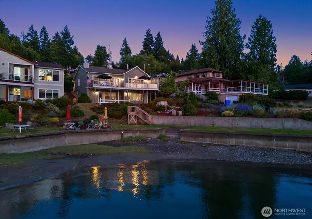 Photo 2 of Single family home for sale at 9941 Mariner Dr Nw, Olympia, WA 98502 | MLS# NWM2570006 | Listing updated on 2026-09-23