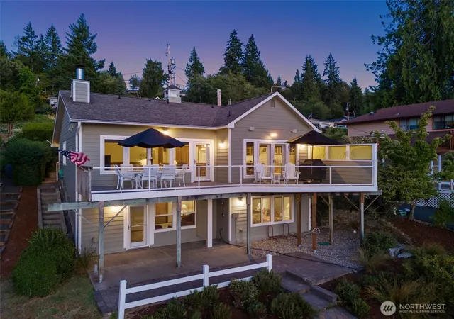 Photo 3 of Single family home for sale at 9941 Mariner Dr Nw, Olympia, WA 98502 | MLS# NWM2570006 | Listing updated on 2026-09-23