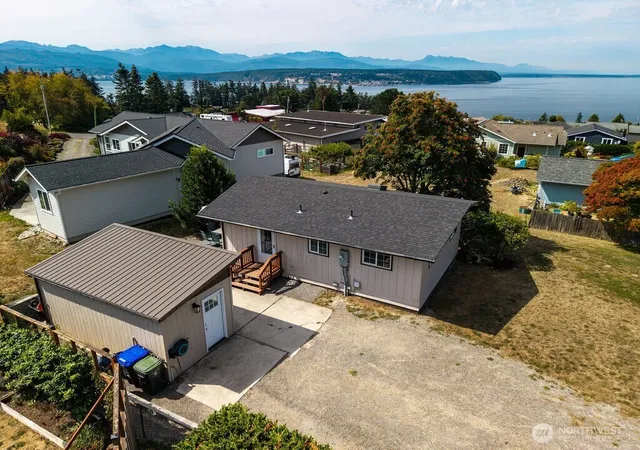 Photo 2 of Single family home for sale at 200 N Rhododendron Dr, Port Townsend, WA 98368 | MLS# NWM2570008 | Listing updated on 2026-09-25