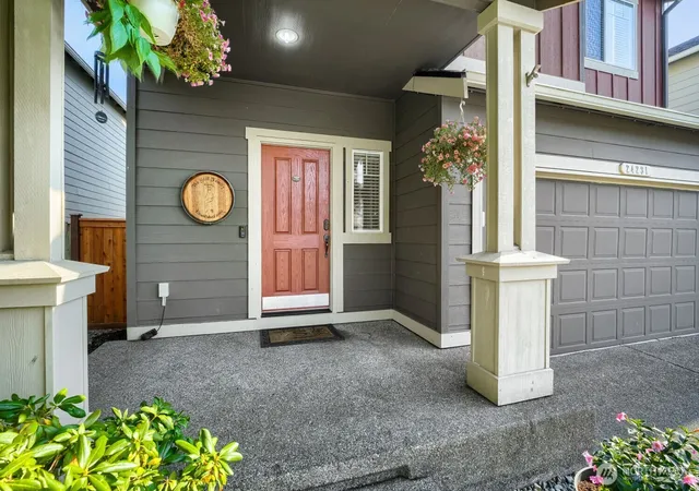 Photo 3 of Single family home for sale at 24231 Se 263rd Place, Maple Valley, WA 98038 | MLS# NWM2570013 | Listing updated on 2026-10-01