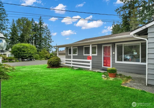 Photo 2 of Single family home for sale at 2528 166th Avenue Ne, Bellevue, WA 98008 | MLS# NWM2570016 | Listing updated on 2026-09-23