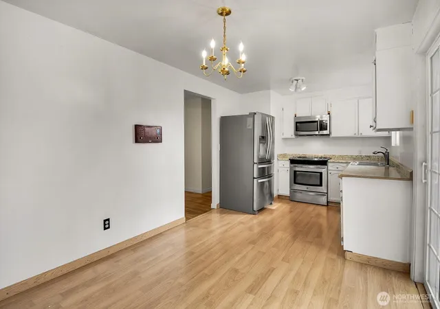 Photo 4 of Single family home for sale at 2528 166th Avenue NE, Bellevue, WA 98008 | MLS# NWM2570016 | Listing updated on 2026-09-23