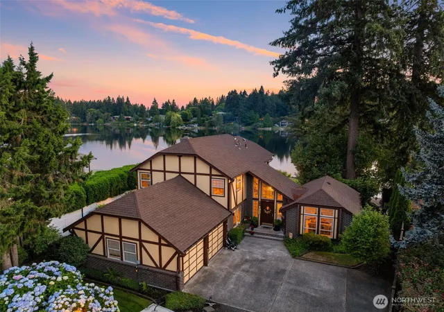 Photo 2 of Single family home for sale at 4832 Lakemont Dr Se, Olympia, WA 98513 | MLS# NWM2570020 | Listing updated on 2026-09-23