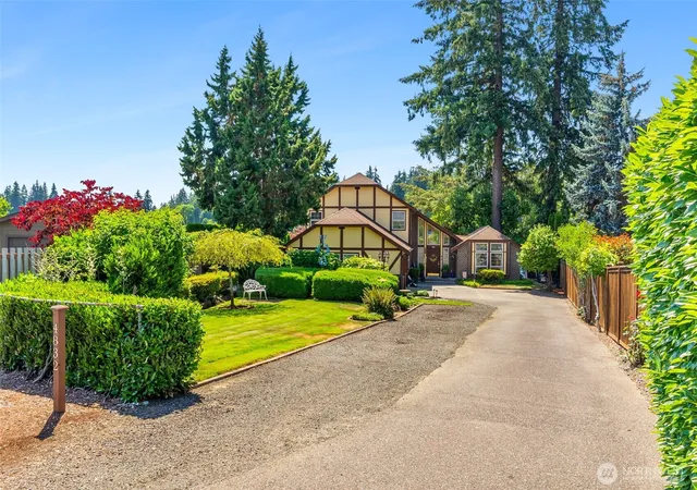 Photo 3 of Single family home for sale at 4832 Lakemont Dr Se, Olympia, WA 98513 | MLS# NWM2570020 | Listing updated on 2026-09-23