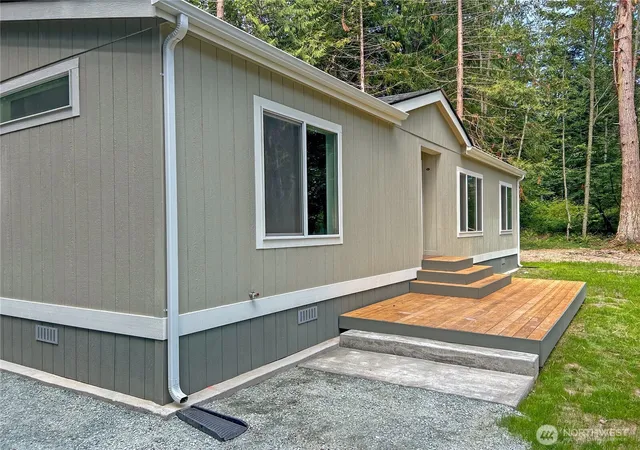 Photo 3 of Manufactured home for sale at 871 S Lucille St, Camano Island, WA 98282 | MLS# NWM2570026 | Listing updated on 2026-10-02