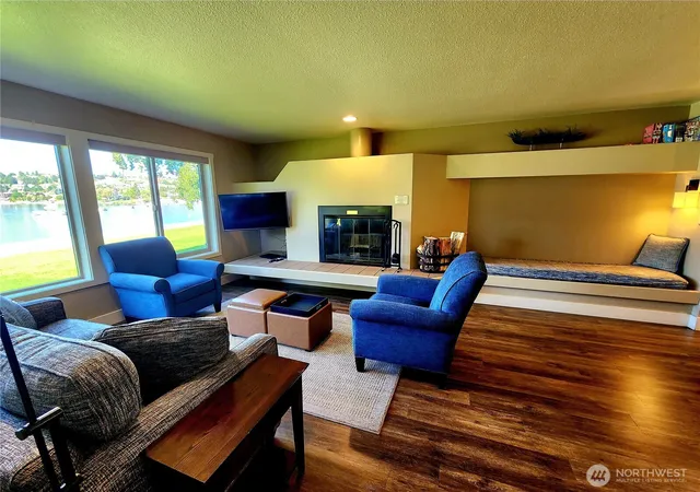 Photo 3 of House for sale at 1 Beach 555 C, Manson, WA 98831 | MLS# NWM2570037 | Listing updated on 2026-09-23