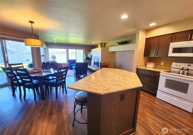 Photo 4 of House for sale at 1 Beach 555 C, Manson, WA 98831 | MLS# NWM2570037 | Listing updated on 2026-09-23