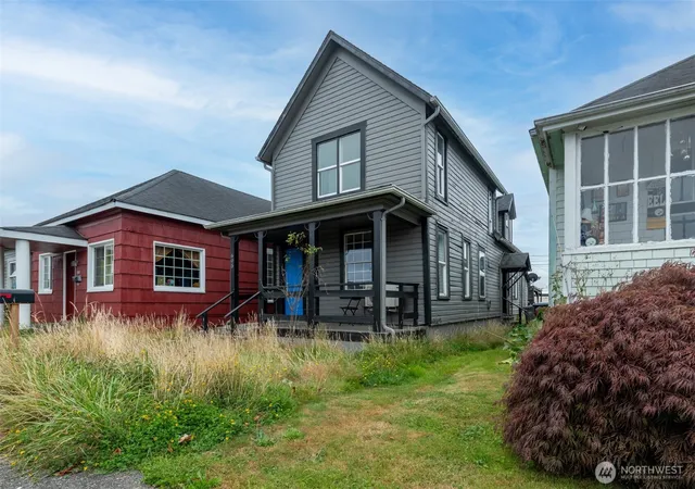 Photo 1 of Single family home for sale at 605 W 1st Street, Aberdeen, WA 98520 | MLS# NWM2570041 | Listing updated on 2026-09-28