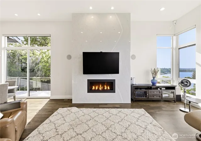 Photo 4 of Single family home for sale at 7226 S Ryan St W, Seattle, WA 98178 | MLS# NWM2570042 | Listing updated on 2026-09-23