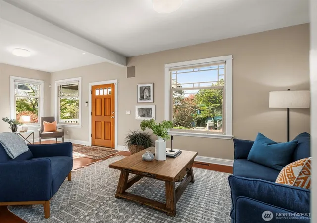 Photo 4 of Single family home for sale at 4502 Cascadia Ave S, Seattle, WA 98118 | MLS# NWM2570054 | Listing updated on 2026-10-02