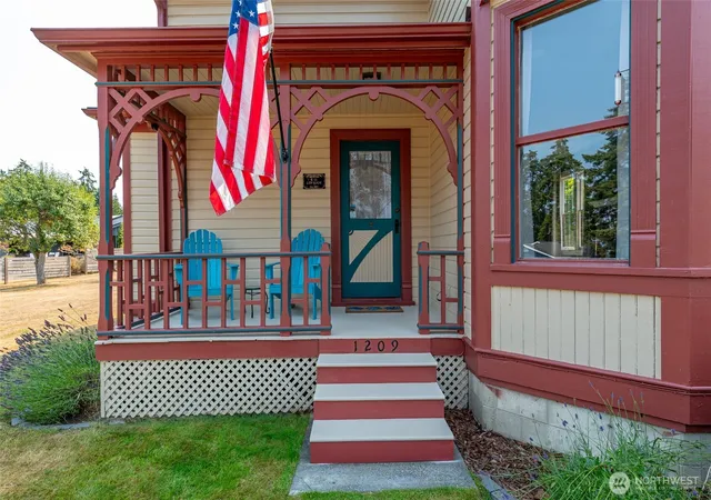 Photo 3 of Single family home for sale at 1209 Ne Leisure St, Coupeville, WA 98239 | MLS# NWM2570069 | Listing updated on 2026-10-02