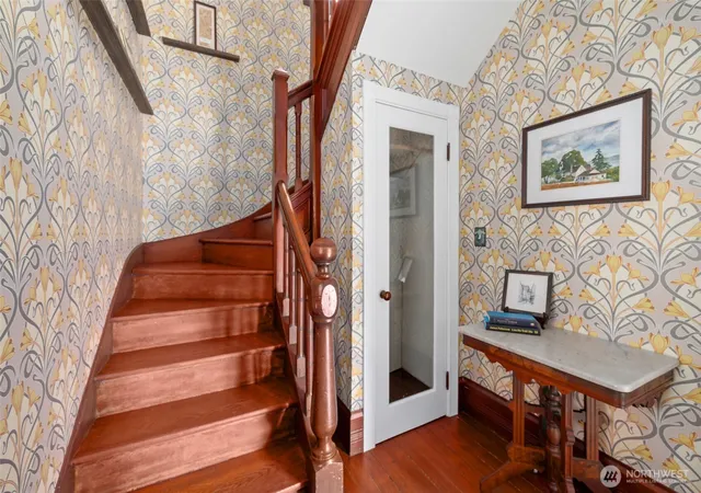 Photo 4 of Single family home for sale at 1209 NE Leisure St, Coupeville, WA 98239 | MLS# NWM2570069 | Listing updated on 2026-10-02