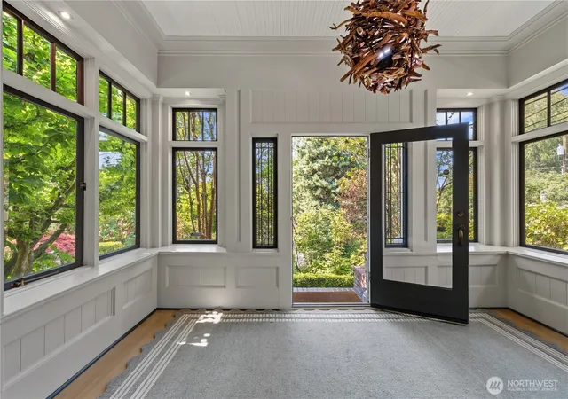 Photo 4 of Single family home for sale at 1108 Harvard Ave E, Seattle, WA 98102 | MLS# NWM2570080 | Listing updated on 2026-09-23