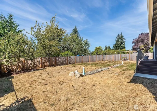 Photo 3 of Sale Pending at 2586 Lincoln Ave SE, Port Orchard, WA 98366 | MLS# NWM2570084 | Listing updated on 2026-09-25