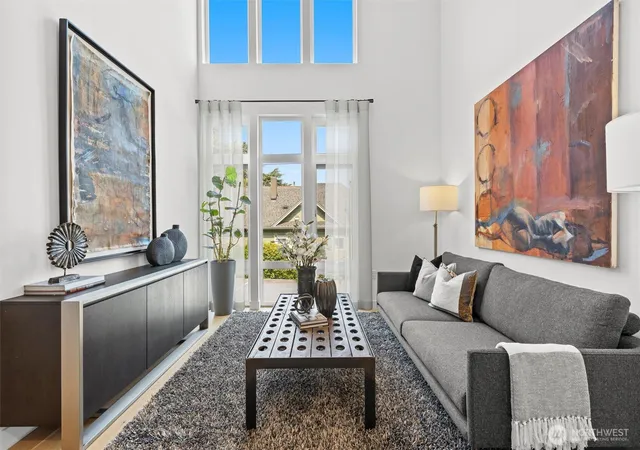 Photo 4 of Townhouse for sale at 222 10th Avenue E #D, Seattle, WA 98102 | MLS# NWM2570089 | Listing updated on 2026-10-01