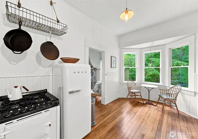Photo 4 of Sale Pending at 2549 Taft Dr, Lummi Island, WA 98262 | MLS# NWM2570095 | Listing updated on 2026-09-30