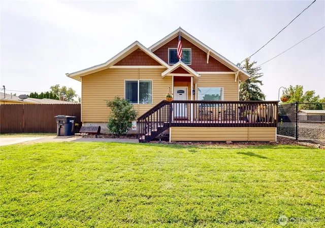 Photo 1 of Single family home for sale at 529 Southwest 1st, College Place, WA 99324 | MLS# NWM2570110 | Listing updated on 2026-09-28