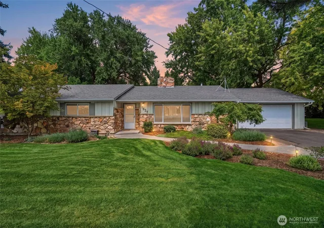 Photo 2 of Single family home for sale at 1837 Pike Pl, Walla Walla, WA 99362 | MLS# NWM2570117 | Listing updated on 2026-10-13