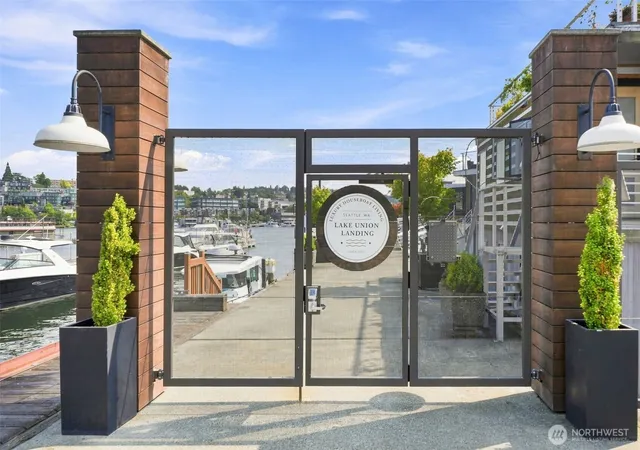 Photo 2 of Land for sale at 2309 N Northlake Way #14, Seattle, WA 98103 | MLS# NWM2570122 | Listing updated on 2026-09-21