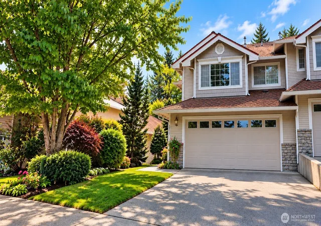 Photo 2 of Townhouse for sale at 4711 159th Street Sw, Lynnwood, WA 98087 | MLS# NWM2570137 | Listing updated on 2026-09-28