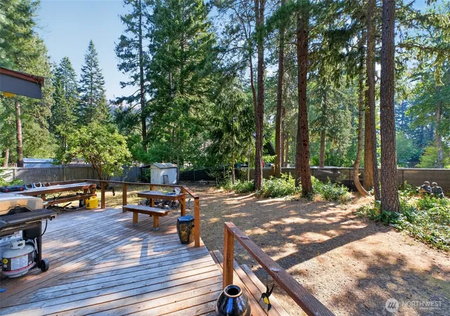 Photo 3 of Manufactured home for sale at 221 Ermine Loop, Cle Elum, WA 98922 | MLS# NWM2570154 | Listing updated on 2026-09-23
