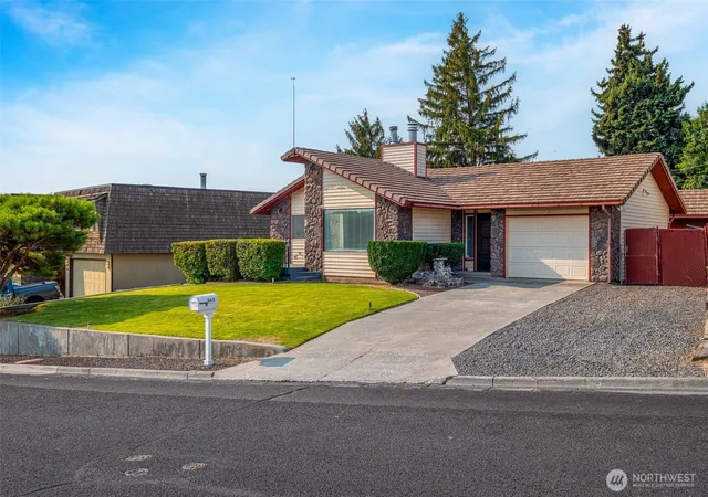 Photo 1 of Single family home for sale at 315 Maringo Rd, Ephrata, WA 98823 | MLS# NWM2570155 | Listing updated on 2026-09-30