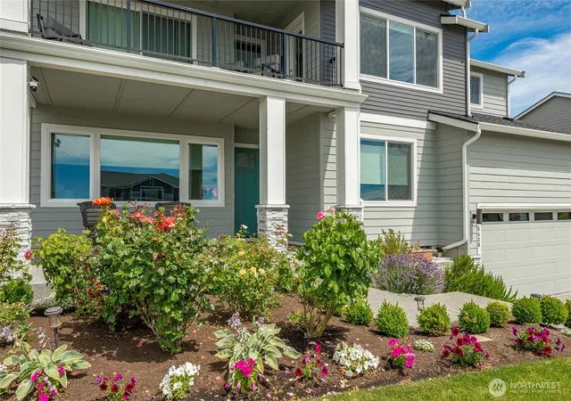 Photo 3 of Single family home for sale at 5436 Lonicera Dr, Blaine, WA 98230 | MLS# NWM2570161 | Listing updated on 2026-09-23